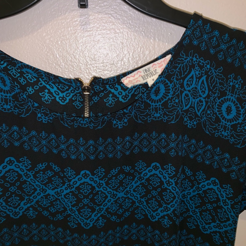 Pink Republic patterned top, Size Small - Picture 2 of 4